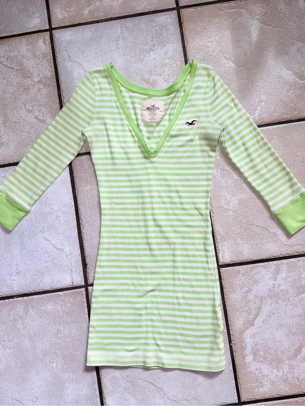 Rare Vintage Hollister SoCal Stretch Lime Green White Striped V-Neck Top Small!